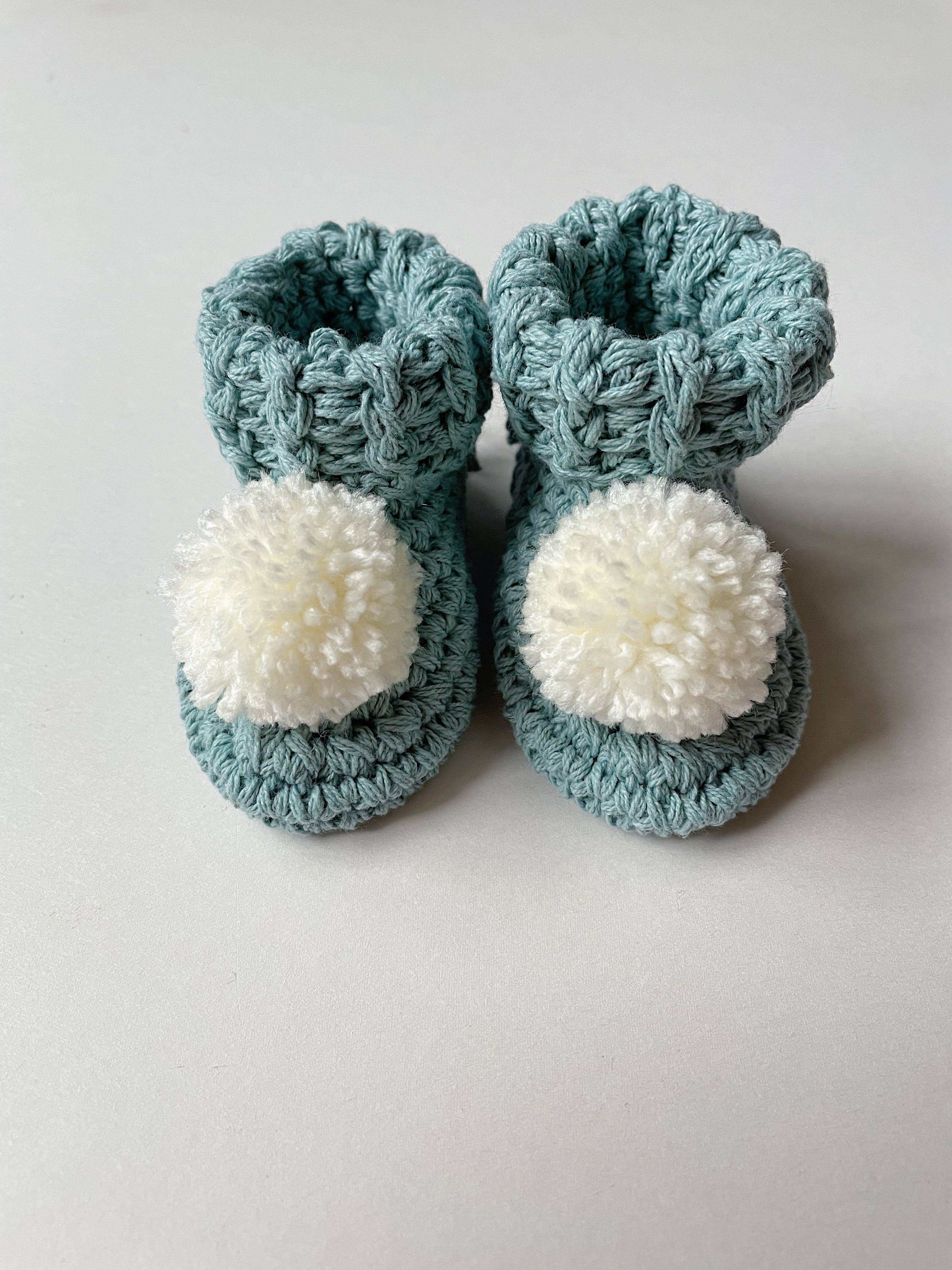 Organic cotton pom pom booties: Olive / Oatmeal
