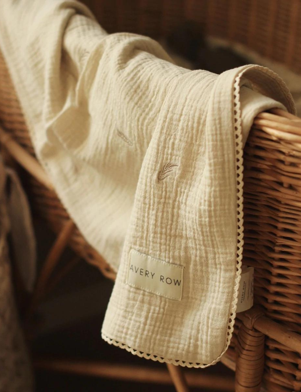 Embroidered Muslin Blanket - Grasslands