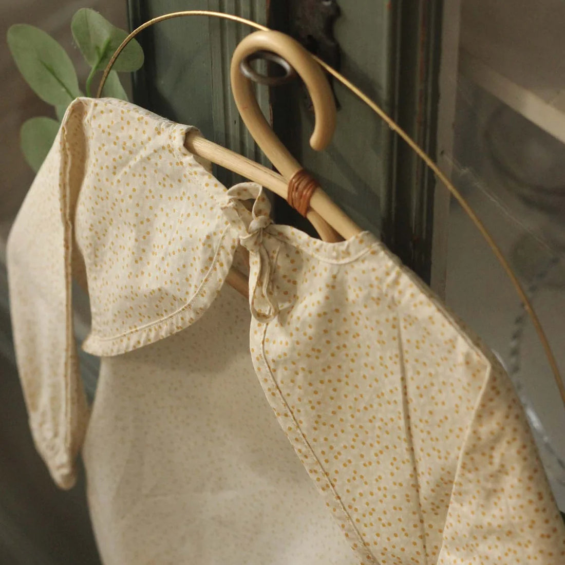 Sleeved Bib - Daisy Meadow